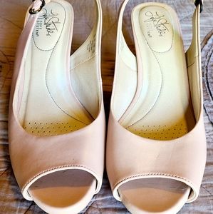Women's Blush Life Stride Heels Size 9